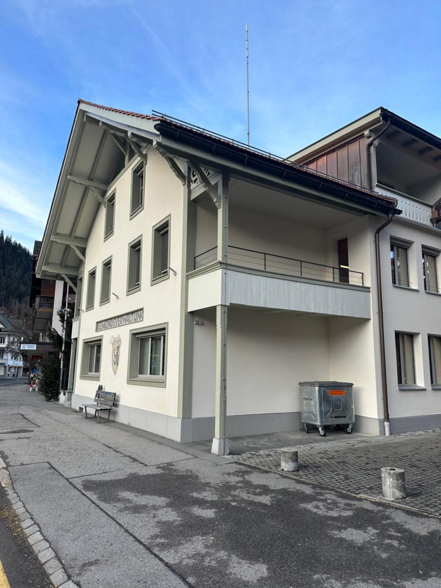 Region De Gstaad - Ultra Modern Apartment- Huge Roof Terrace - Great Views *